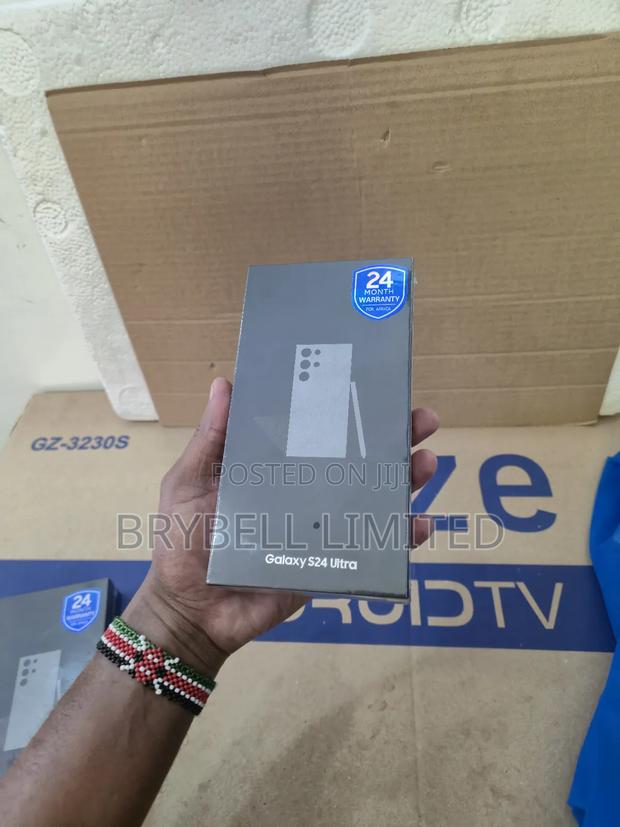 New Samsung Galaxy S24 Ultra 256 GB Black - main view