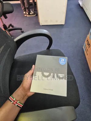 New Samsung Galaxy Z Fold4 256 GB Blue
