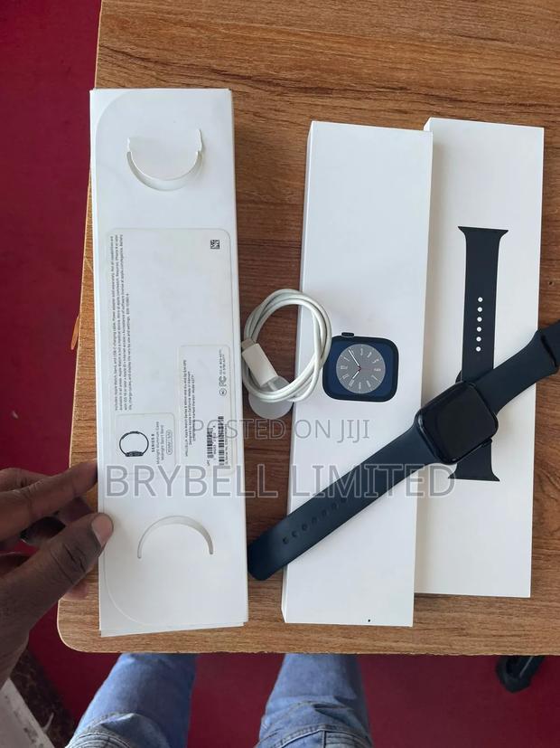 Apple Watch Series 8 45mm Ex Uk Black - main view