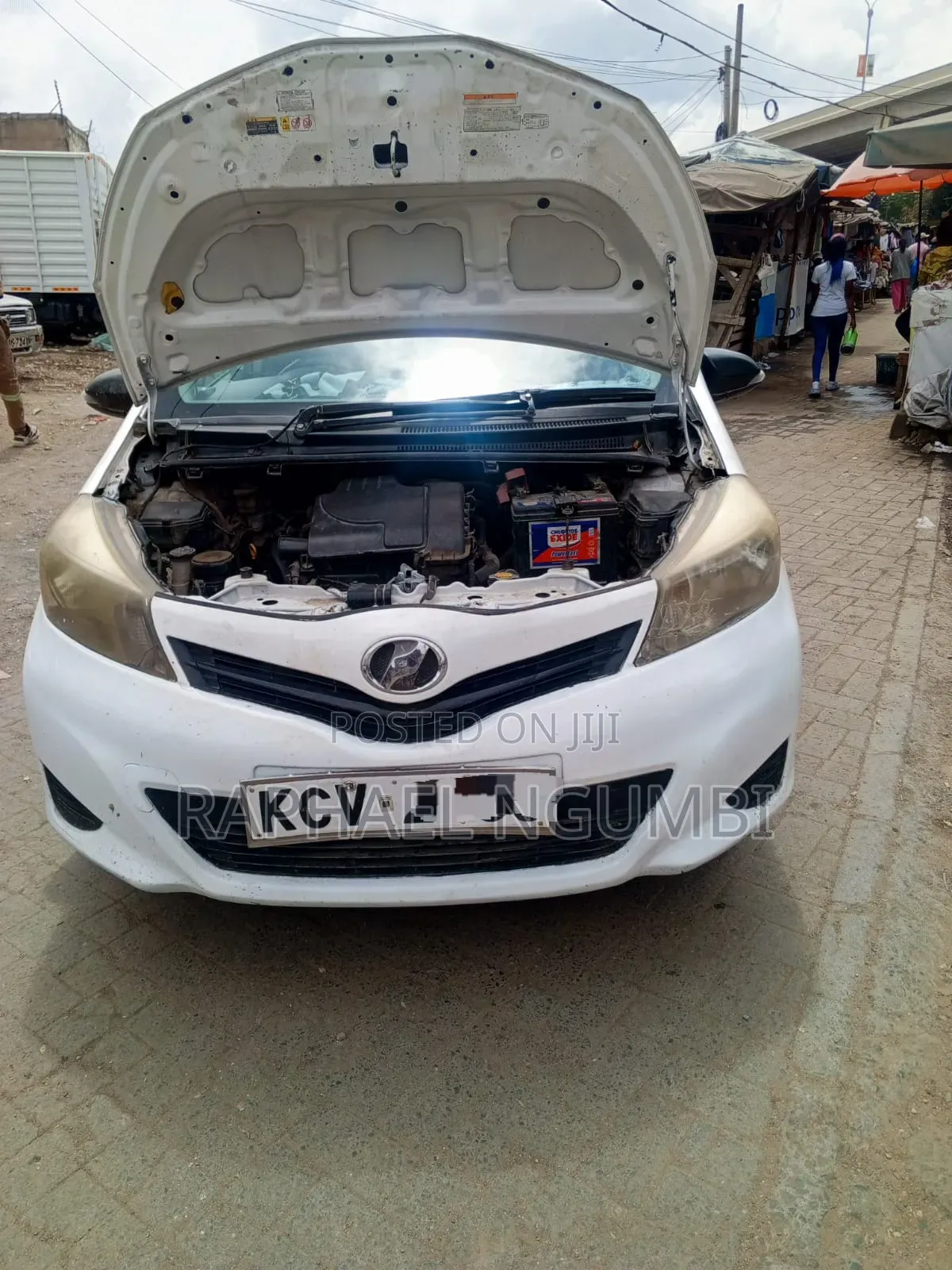 Toyota Vitz 2012 White