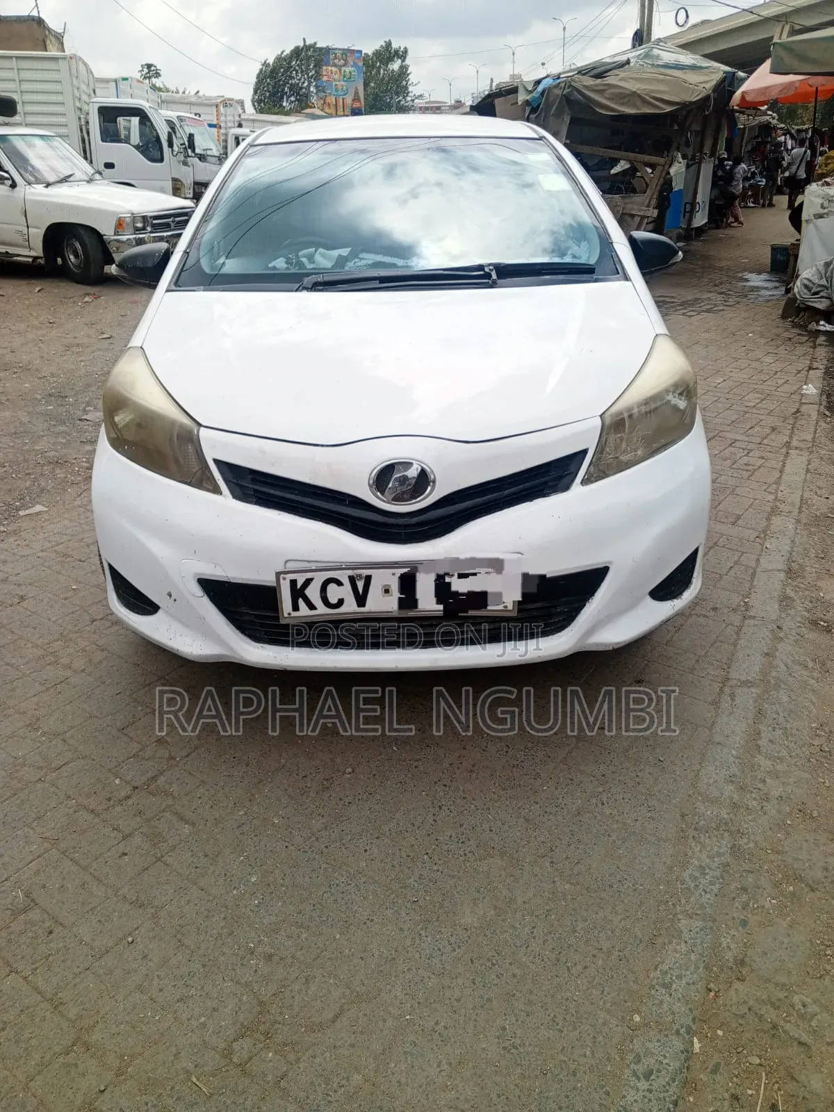 Toyota Vitz 2012 White