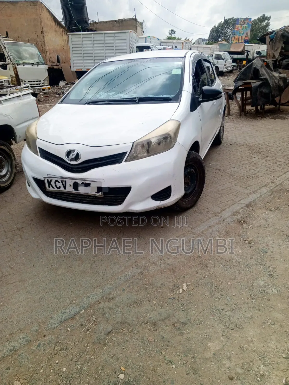 Toyota Vitz 2012 White
