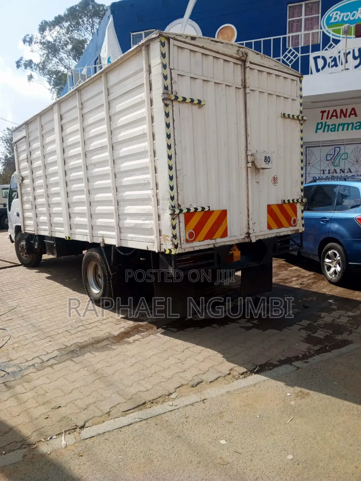 Isuzu 4.3 Cover Body