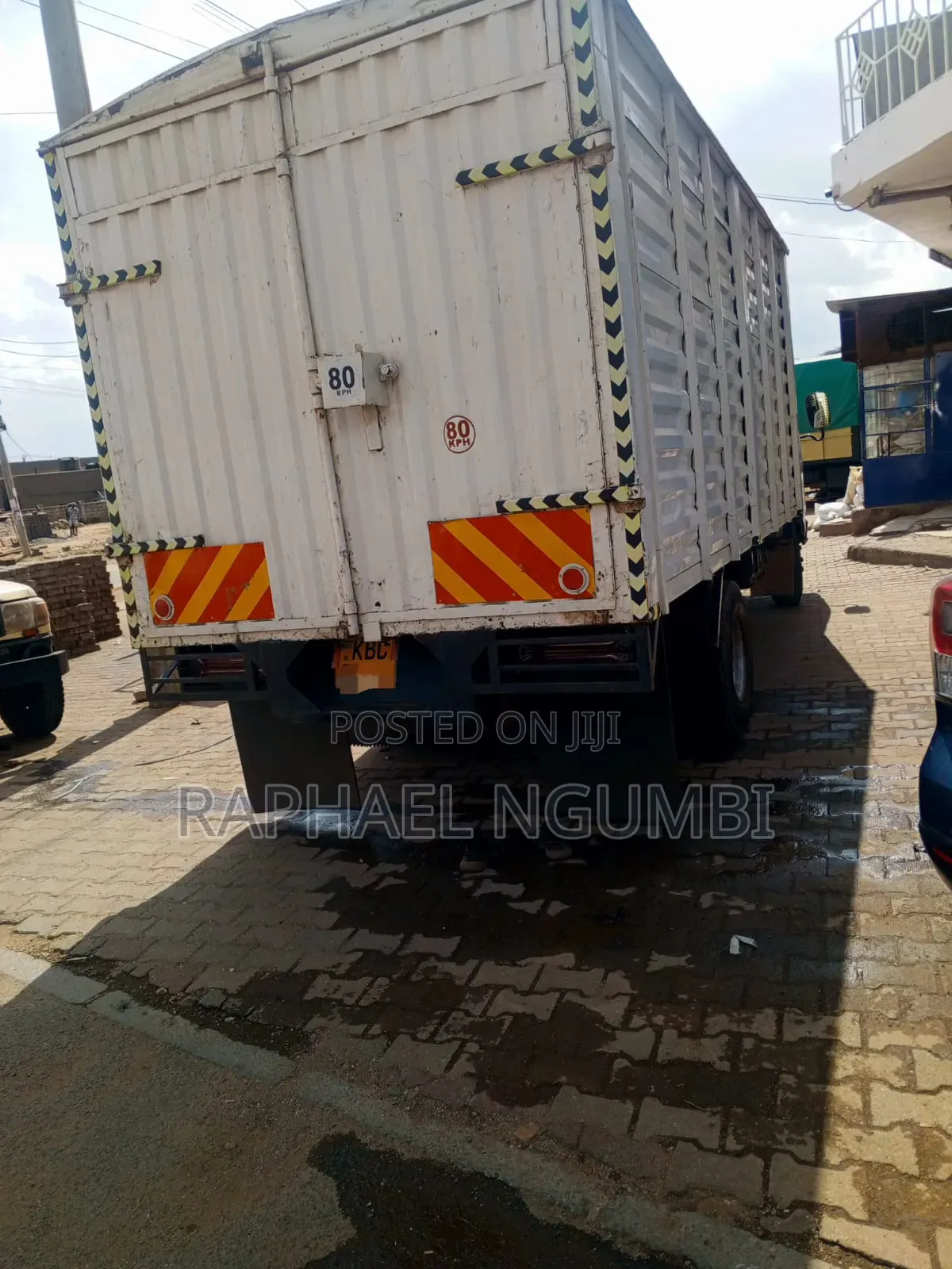 Isuzu 4.3 Cover Body