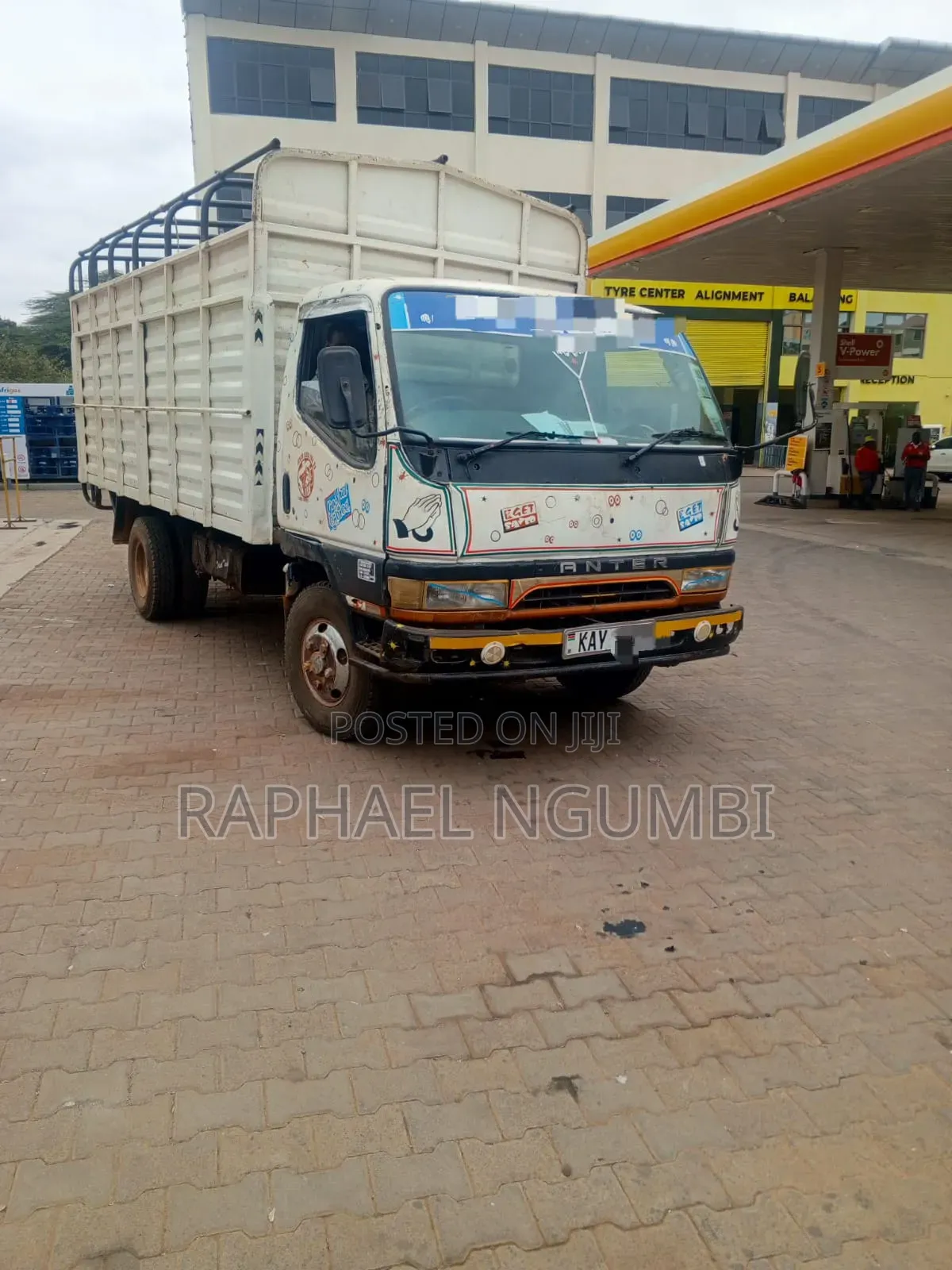 Mitsubishi Canter Kay