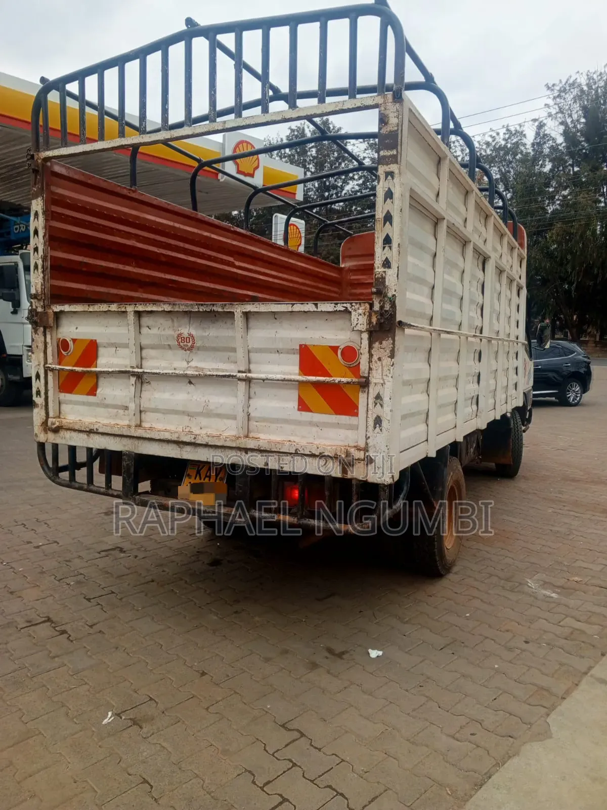 Mitsubishi Canter Kay