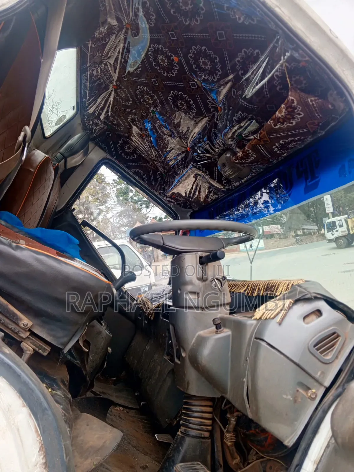 Mitsubishi Canter Kay