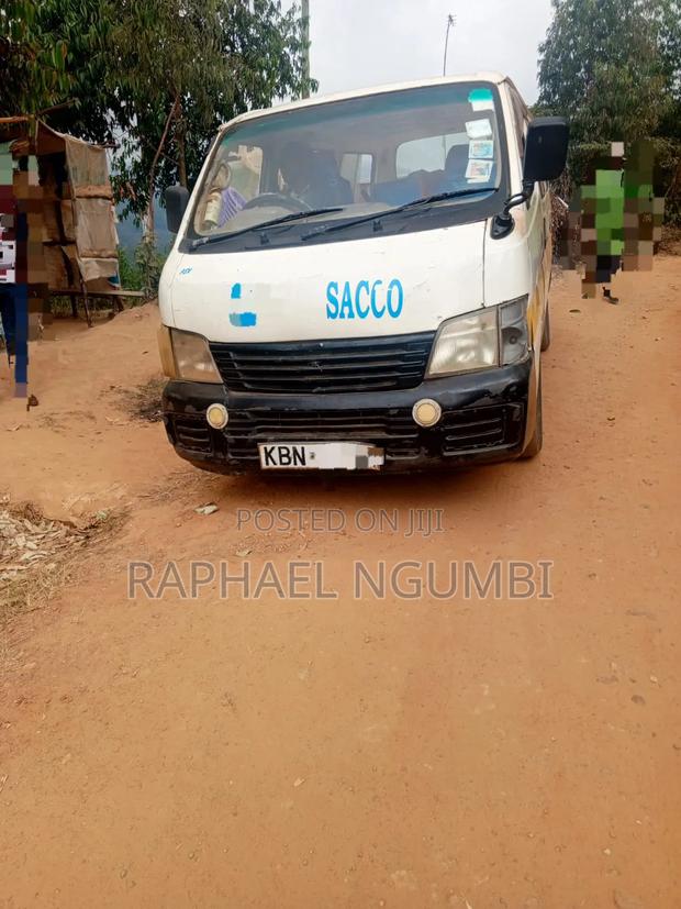 Nissan Caravan (Urvan) 2004 White