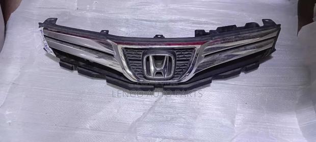 Honda Fit Shuttle Grille - main view