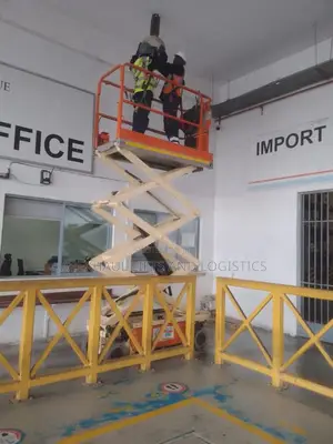 7m–17m Scissor Lifts for Hire – Electric Diesel | Apexhaull