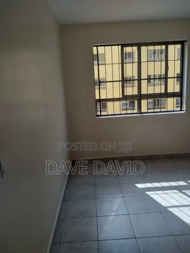 3bdrm Apartment in Greatwall Gardens, Gateway Mall Area for rent