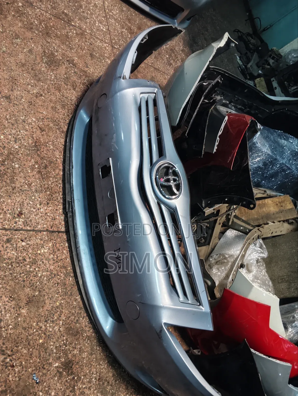 Auris 2008 Front Bumper