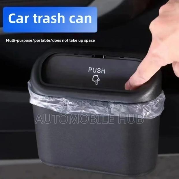 Premium Universal Car Trash Can – Leakproof, Compact Stylish