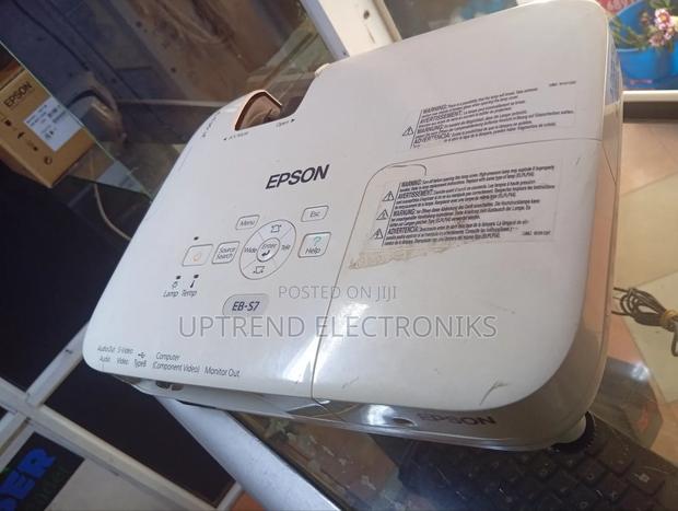 Epson Eb-S7 – The Smart Choice for Schools Offices!  - thumbnail 2