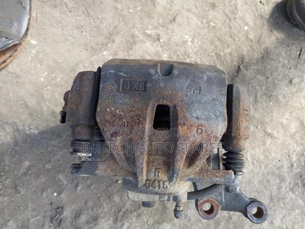 Toyota Vanguard Front Calipers - main view
