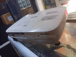 Epson Eb-S7 – Perfect Brightness for Class Office! 