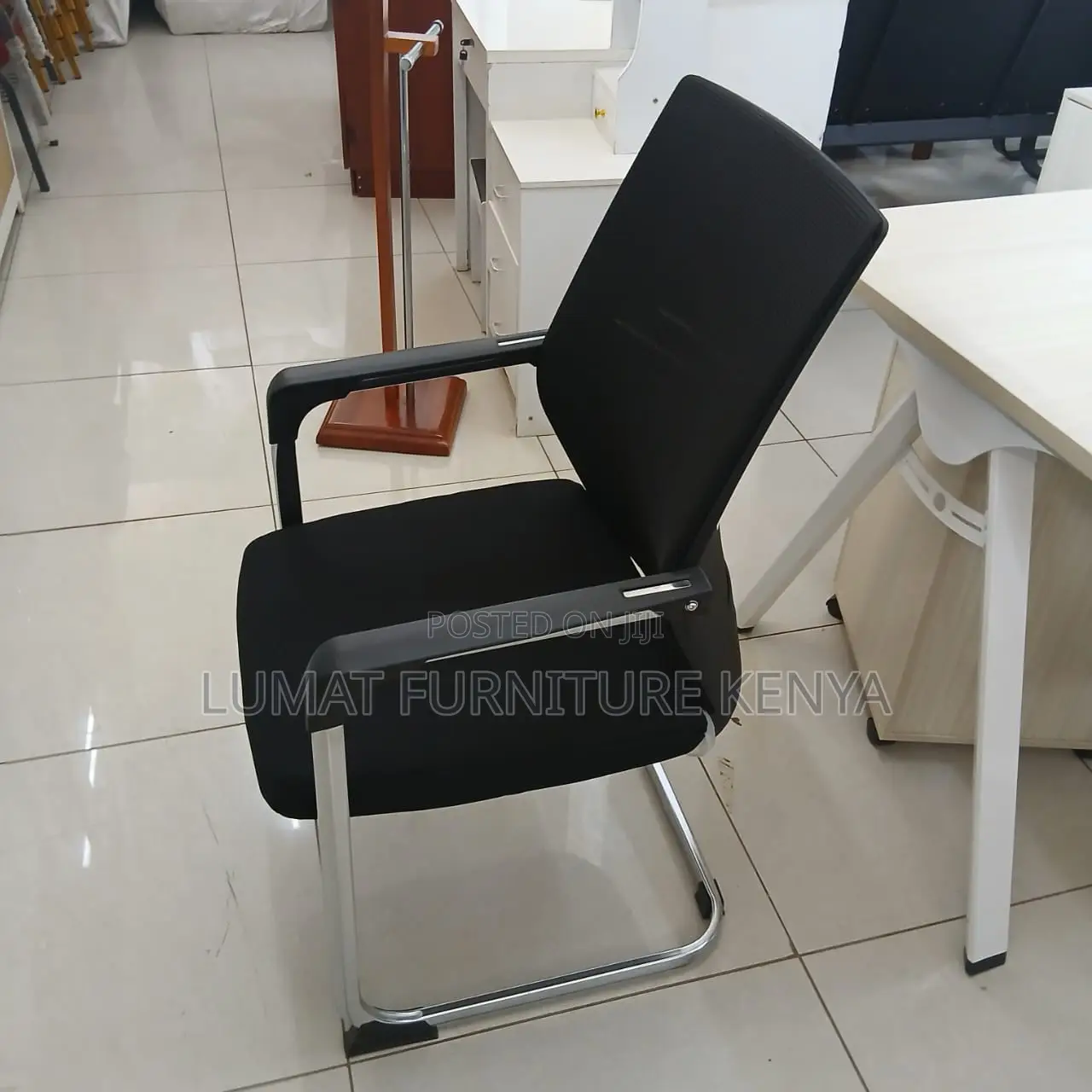 Modern Visitor Office Chair