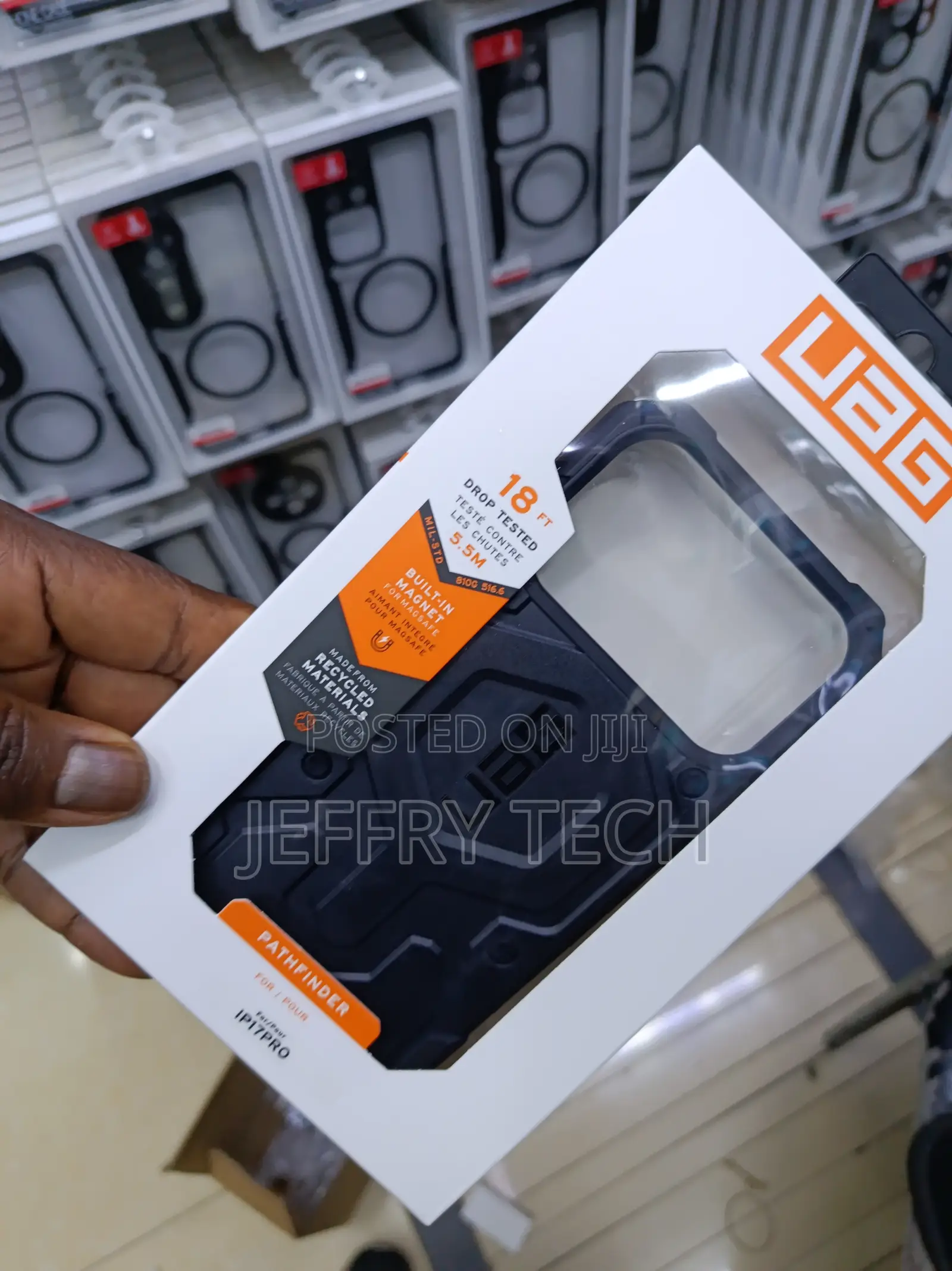 Pokas Urban Armor Gear Uag Pathfinder for iPhone 17 Pro With Magsafe