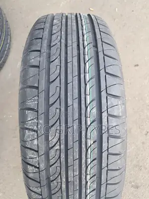 Centara (Touring) 215/60/16