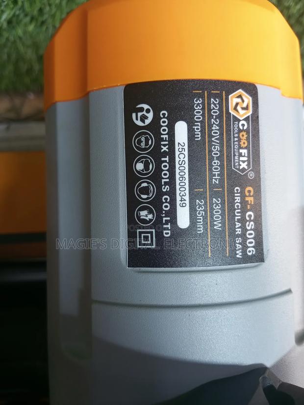 Durable 9" Coofix Circular Saw - main view