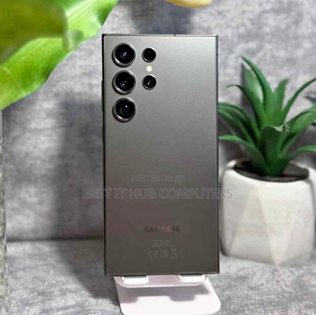 Samsung Galaxy S23 Ultra 512 GB Black - main view