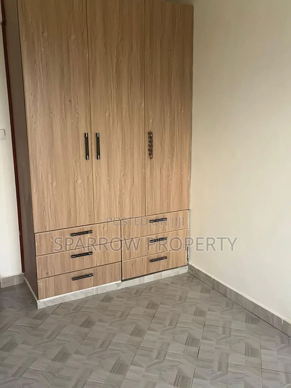 3bdrm Apartment in Zambezi/Sigona for rent