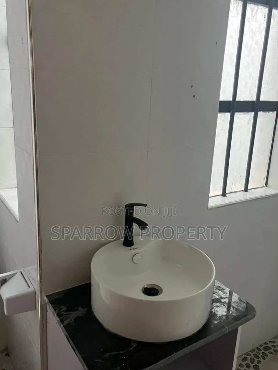 3bdrm Apartment in Zambezi/Sigona for rent