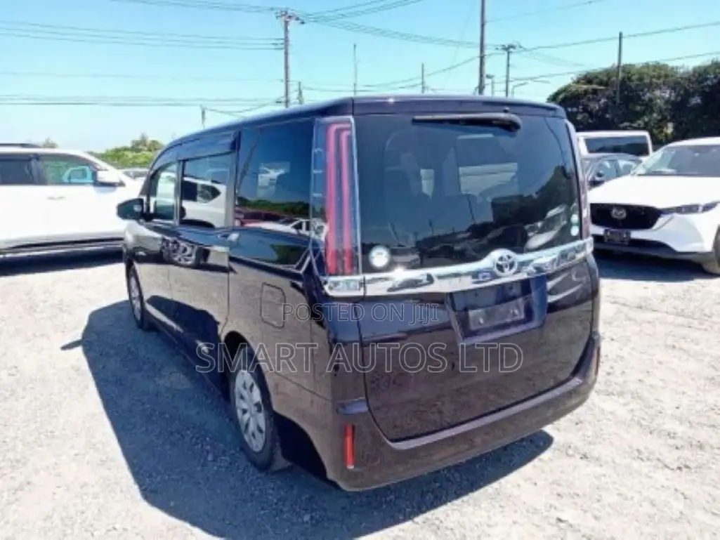Toyota Noah 2.0 FWD (7 Seater) 2018 Purple