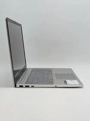 New Laptop HP 17-3000 8GB Intel Core i7 SSD 512GB