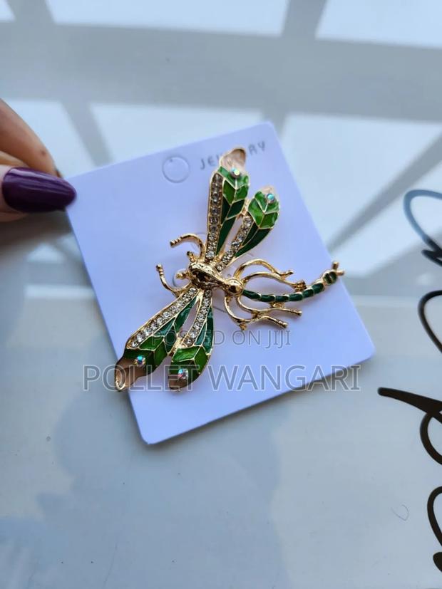 Gorgeous Brooches - thumbnail 6