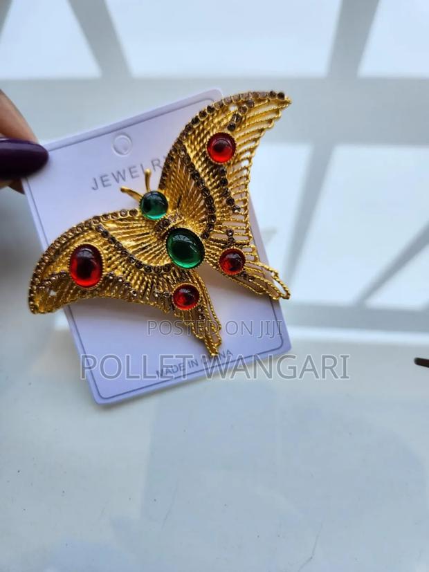 Gorgeous Brooches - thumbnail 9