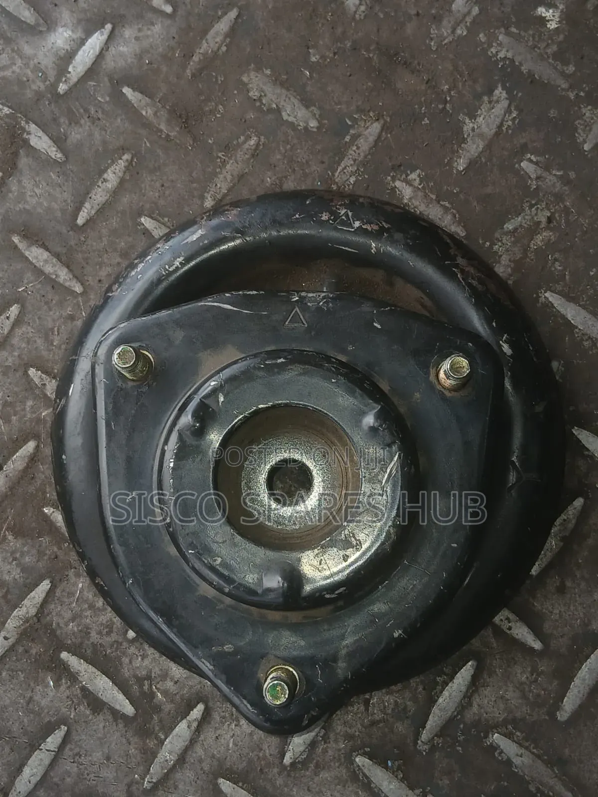 Shock Mounting Nissan B14 (Sunny)