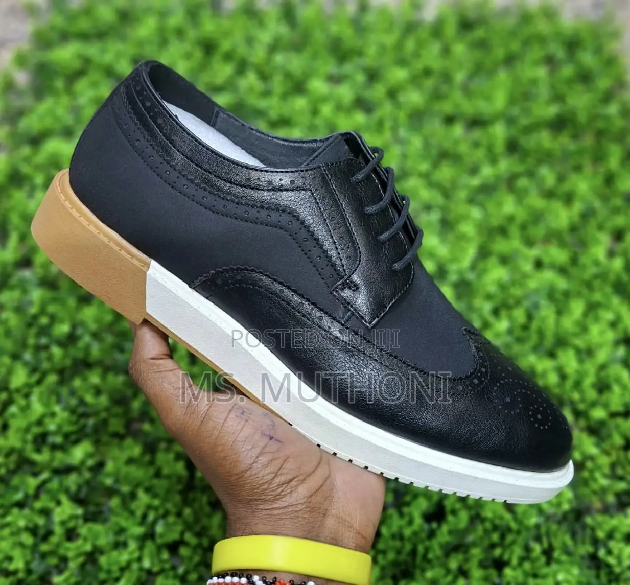 Timb€Rland Black /Brown Sizes (40/41/42/43/44/44/45)
