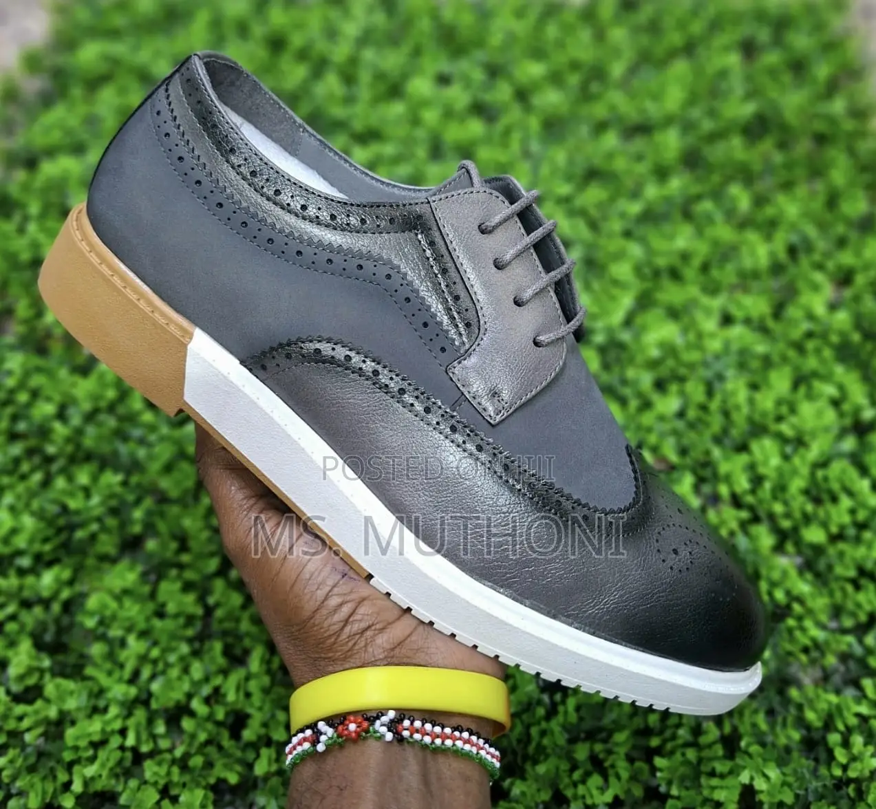 Timb€Rland Black /Brown Sizes (40/41/42/43/44/44/45)