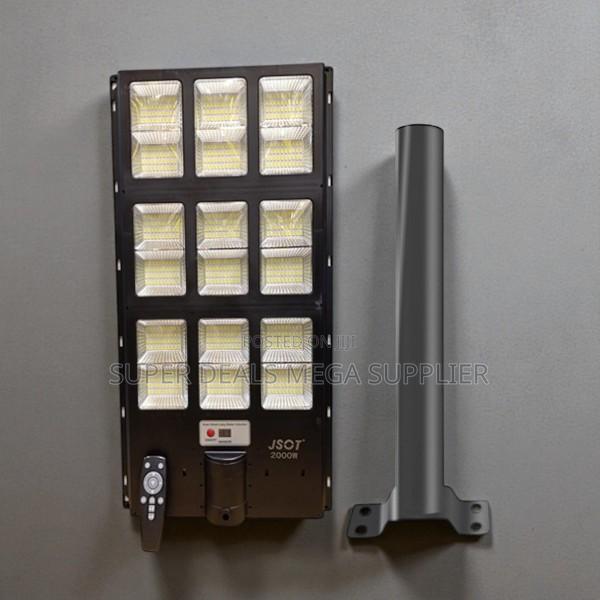 2000 Watts Solar Street Lamp With Heavy Duty Body and Space Efficient