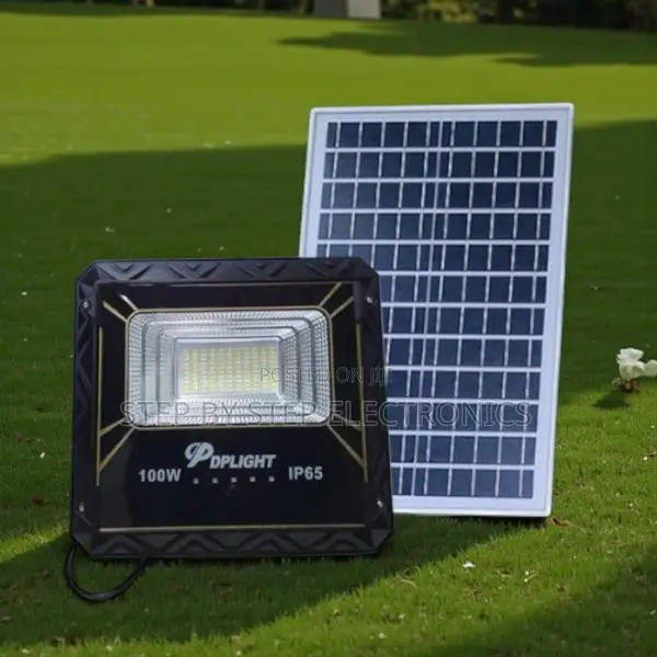 100w Outdoor Solar Flood Light Large Battery High Brightness Ip66