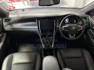 Toyota Harrier 2.5 Hybrid 4WD 2018 Blue