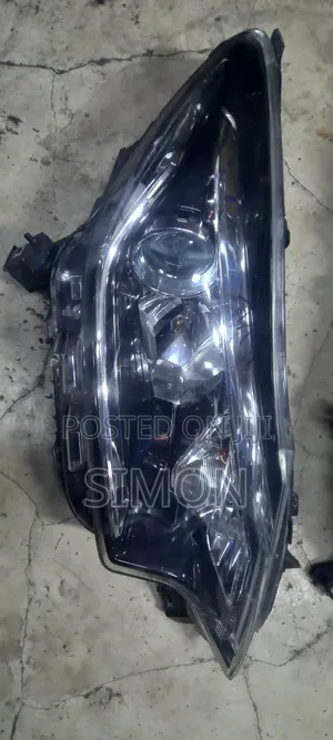 Headlight Nissan Note E12