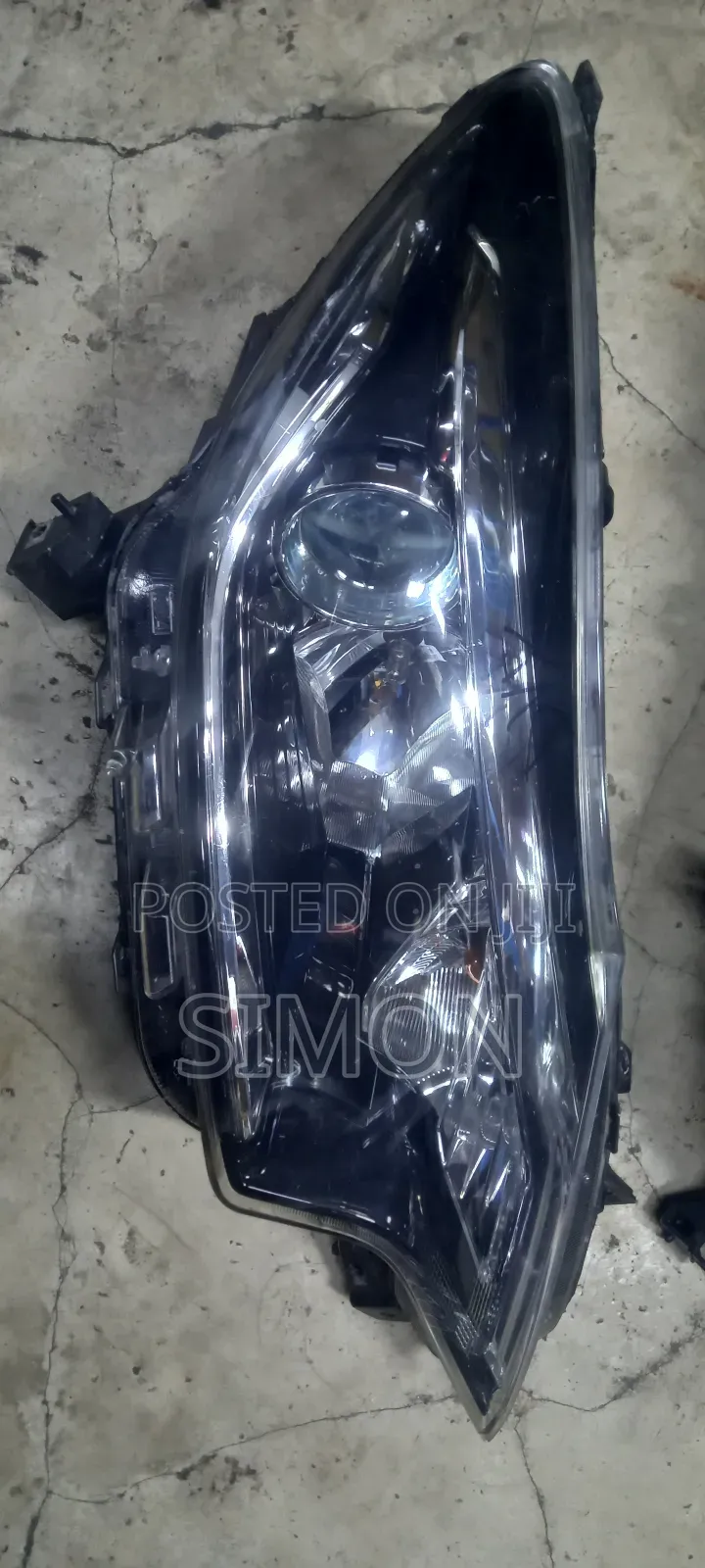 Headlight Nissan Note E12