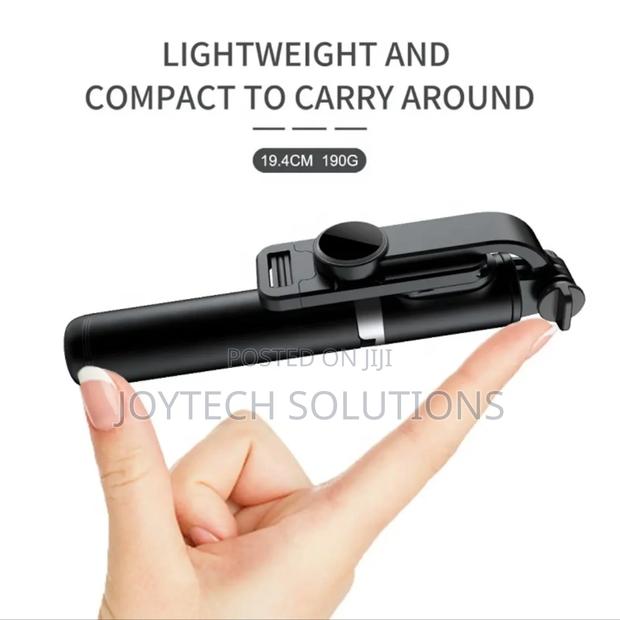 Lightweight Stretching Selfie Stick - main view