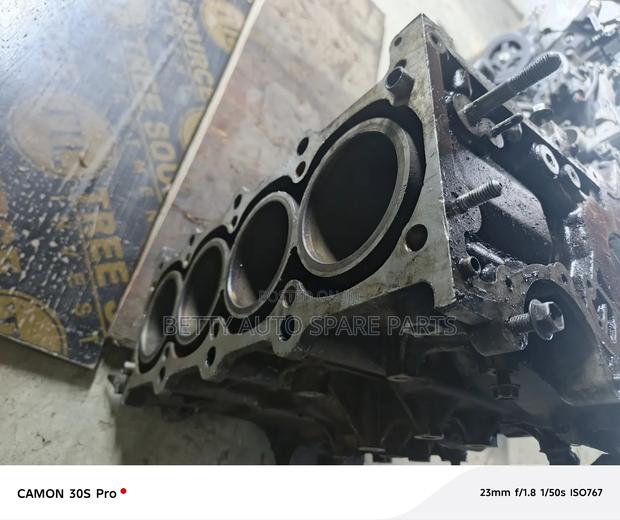 Suzuki Escudo J20 Engine Block