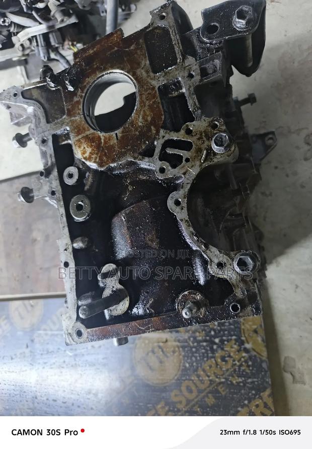 Suzuki Escudo J20 Engine Block - thumbnail 2