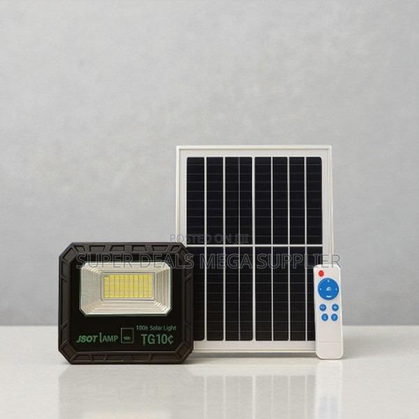 100 Watts Security Solar Flood Light High Brightness Remote Controlled