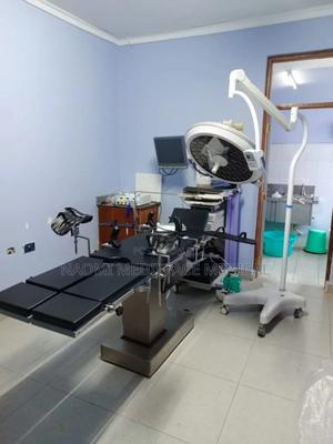 Theatre Table/ C Arm Compatible - thumbnail 2