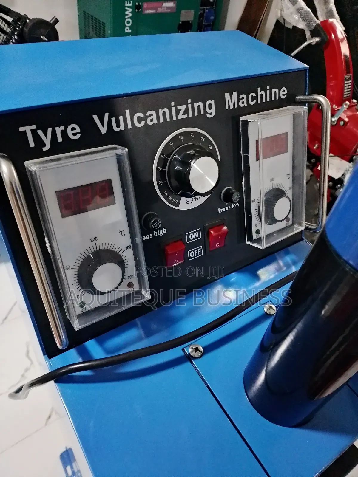 Tyres Vulcanising Machine