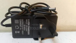 Li-Ion Charger With a Uk-Style Plug.
