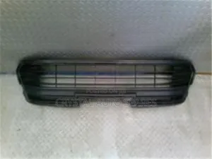 Harrier Bumper Centre Grill