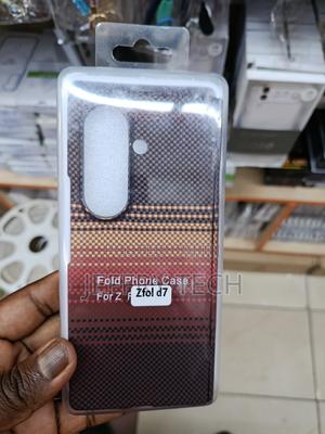 Docarb Samsung Galaxy Z Fold 7 Carbon Fiber Slim Thin Case - thumbnail 2