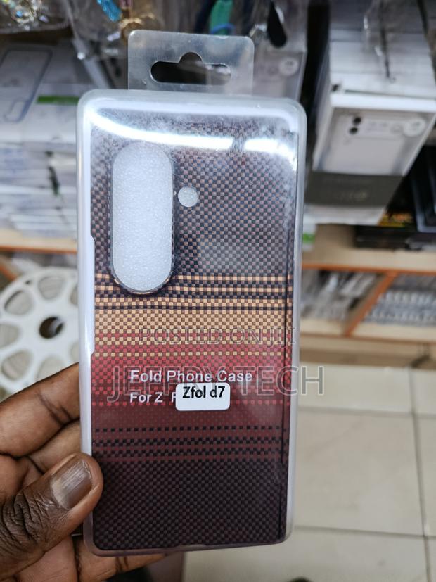 Docarb Samsung Galaxy Z Fold 7 Carbon Fiber Slim Thin Case - main view