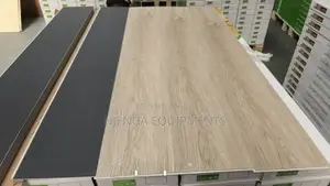 Luxury Vinyl Flooring / Spc Modern Look